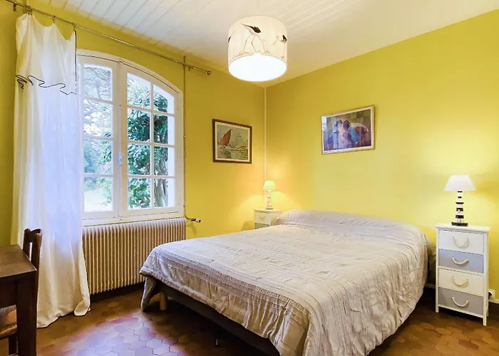 Charmante De Plain Pied A Proximite De La Villa